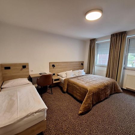 Hotel Avion Prague Exterior photo